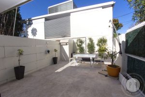 50-amy-erskineville-courtyard