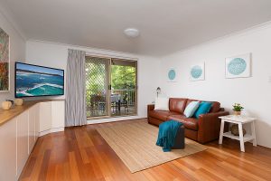 kensington-50-anzac-parade-lounge-room
