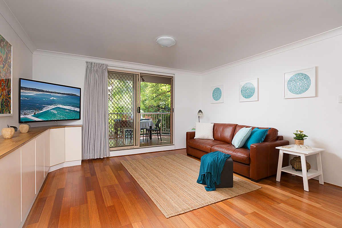 kensington-50-anzac-parade-lounge-room