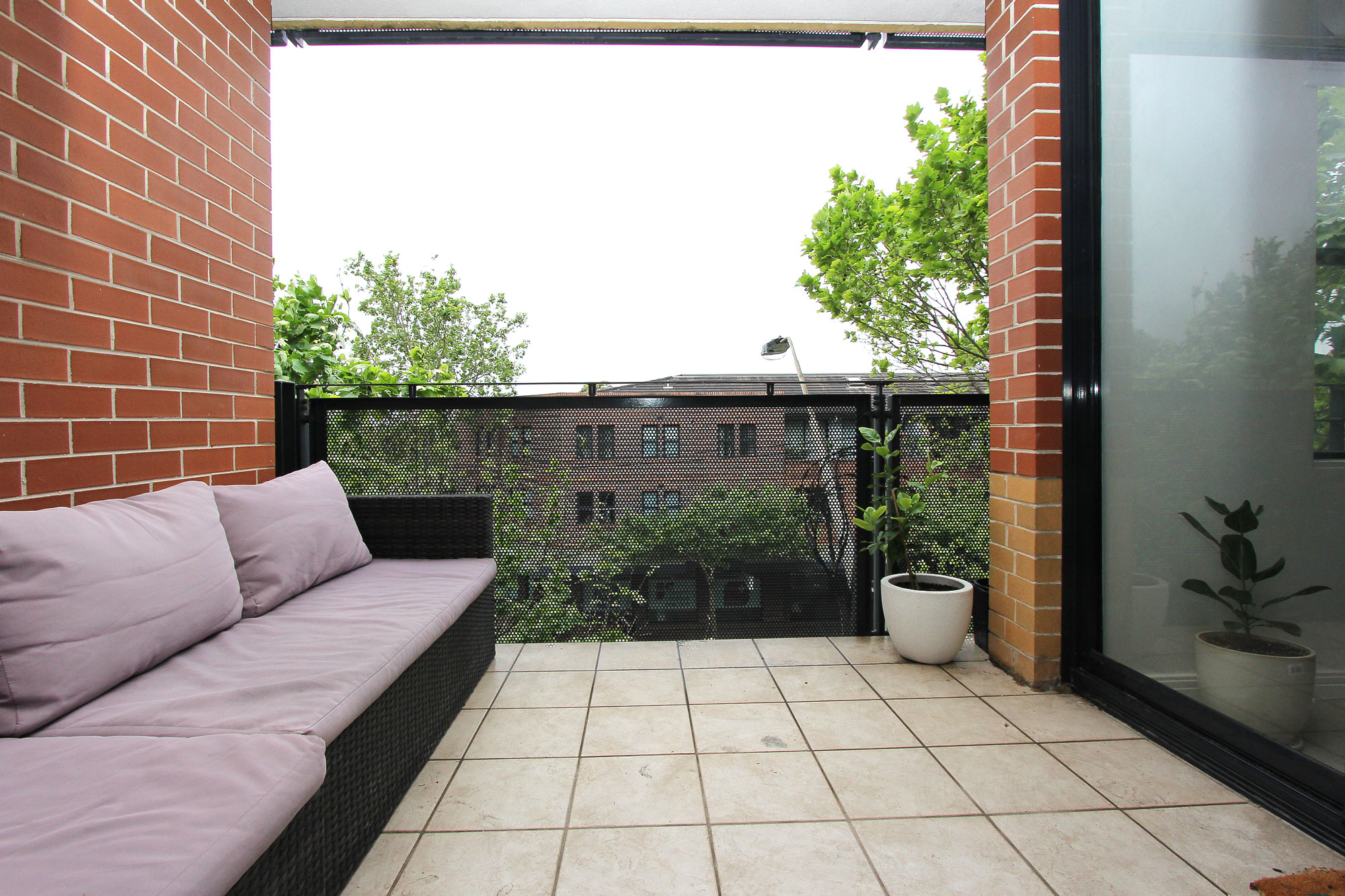 Balcony-web