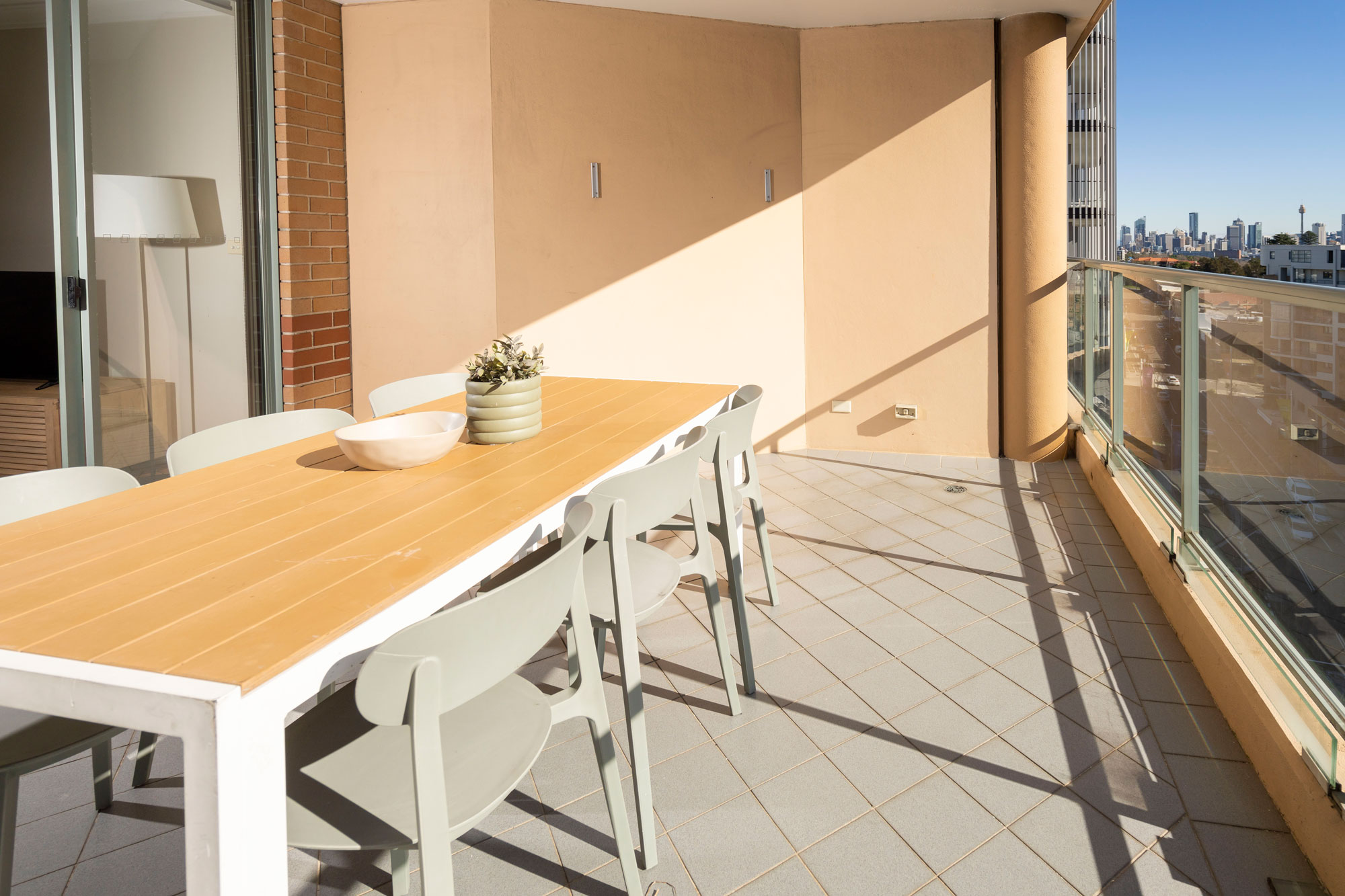 8-Spring-st-Bondi-Junction---Balcony-with-city-glimpses-web