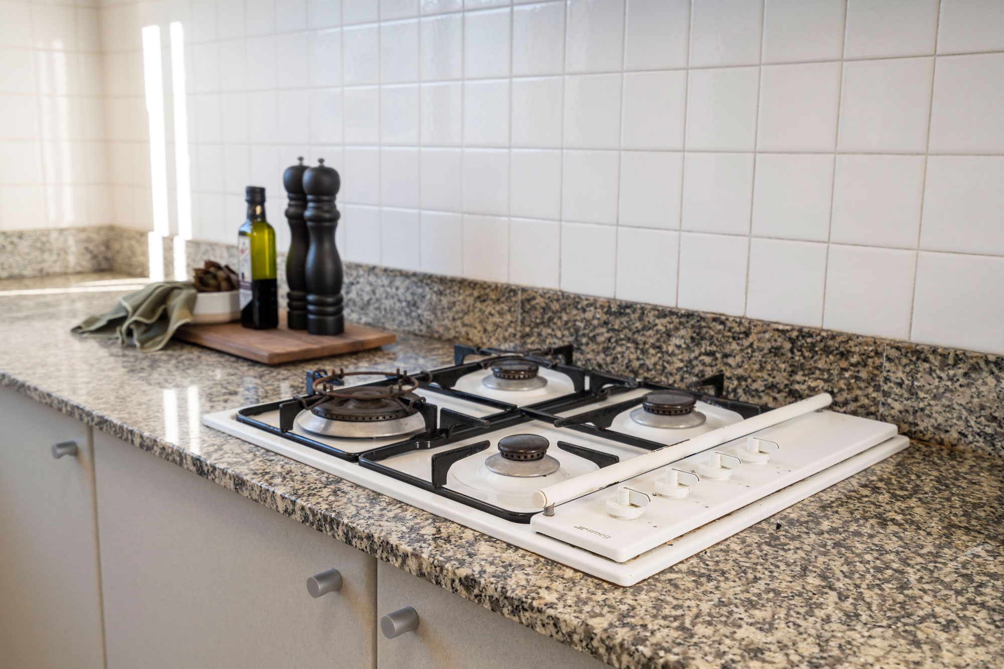 8-Spring-st-Bondi-Junction---Kitchen-closeup-web
