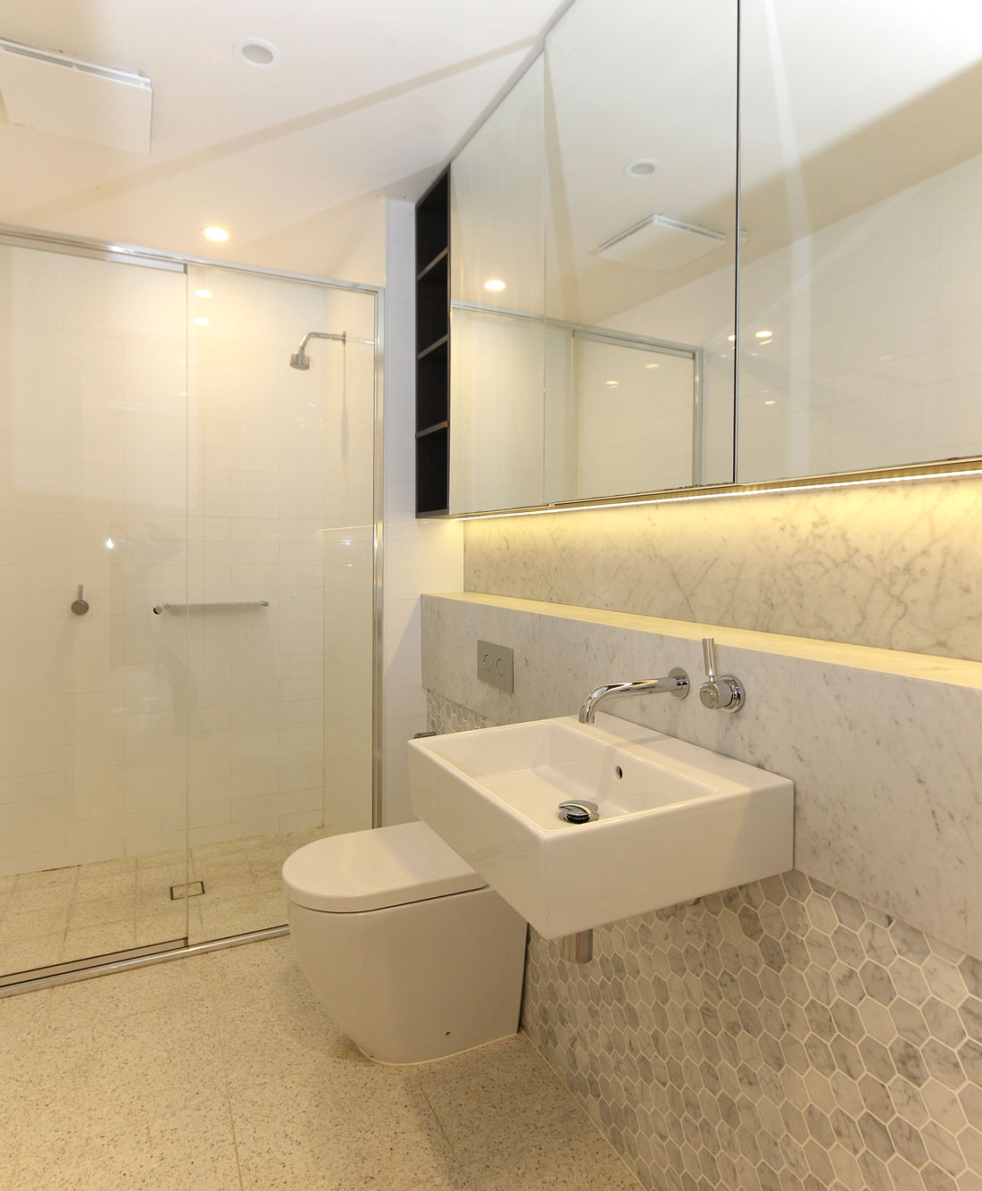 72 Alice St Newtown Bathroom-web
