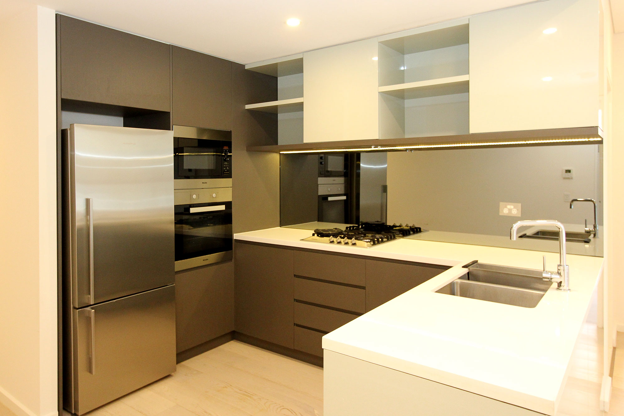 72 Alice St Newtown Kitchen-web