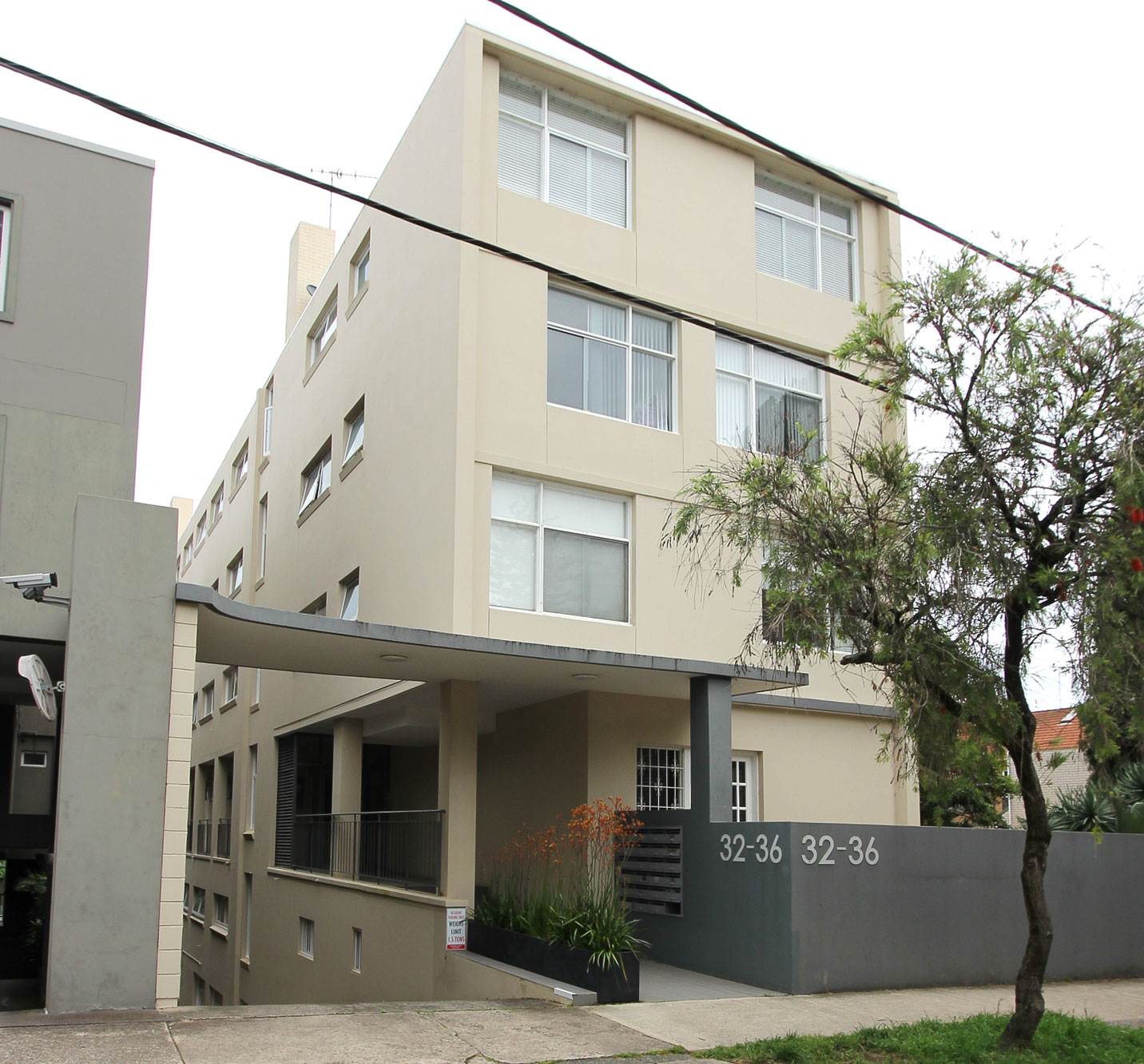 Exterior-web