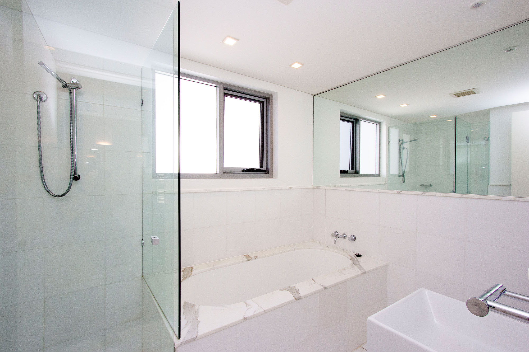 Main-Bathroom-2
