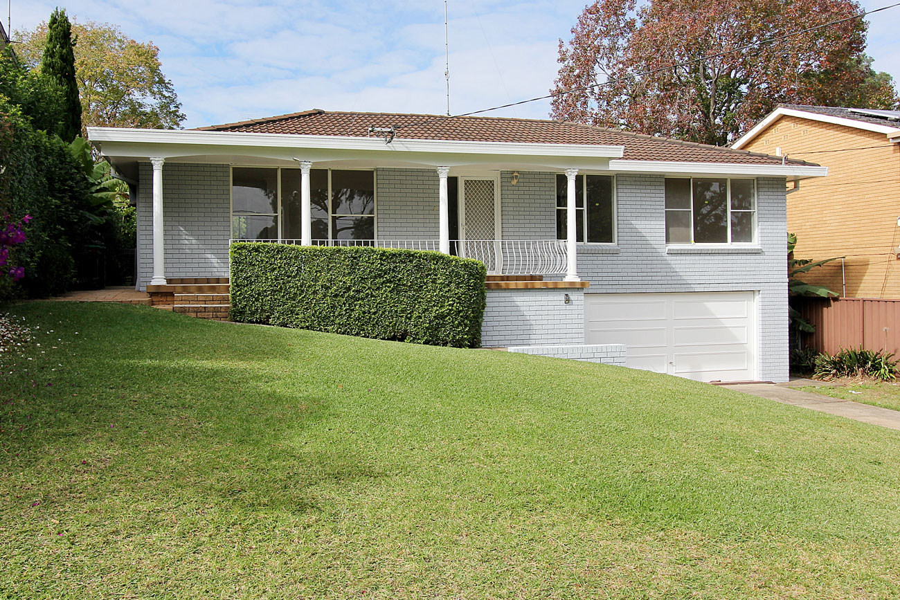 15-Mileham-Ave,-Baulkaham-Hills---Exterior-2