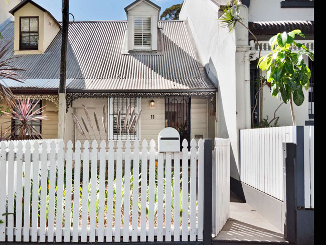 11 COLBOURNE AVENUE, GLEBE